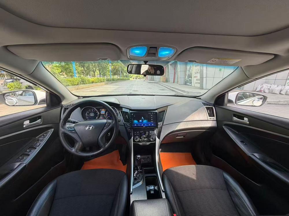 Hyundai Sonata YF