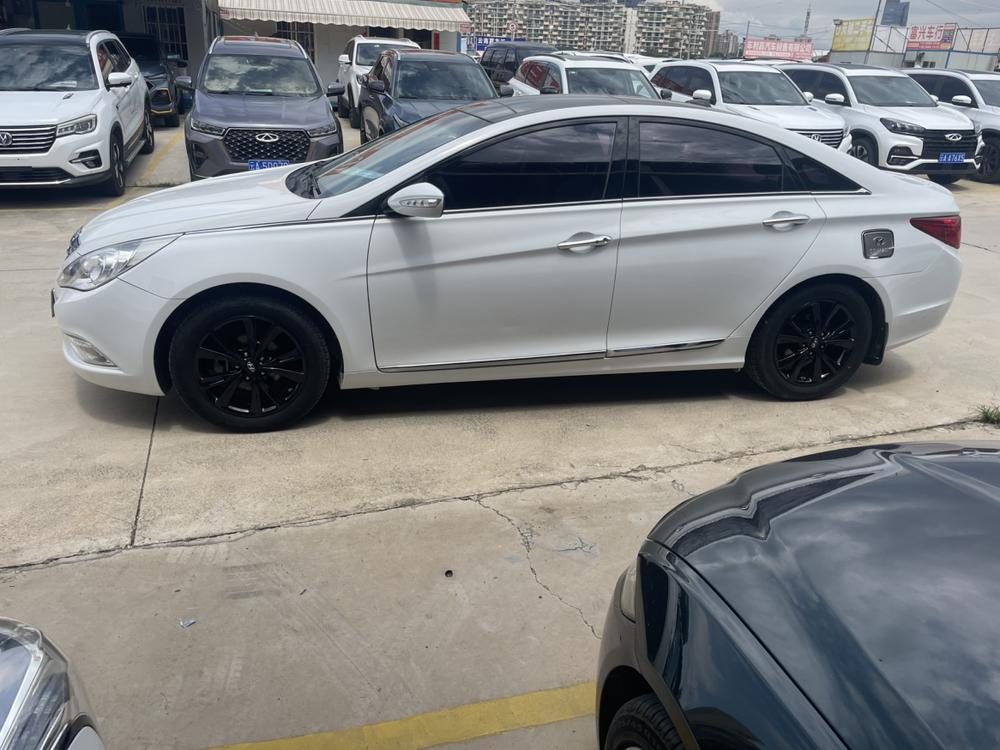 Hyundai Sonata YF