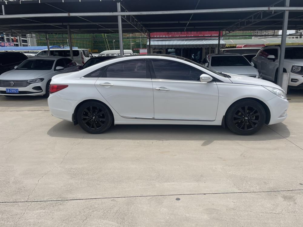 Hyundai Sonata YF