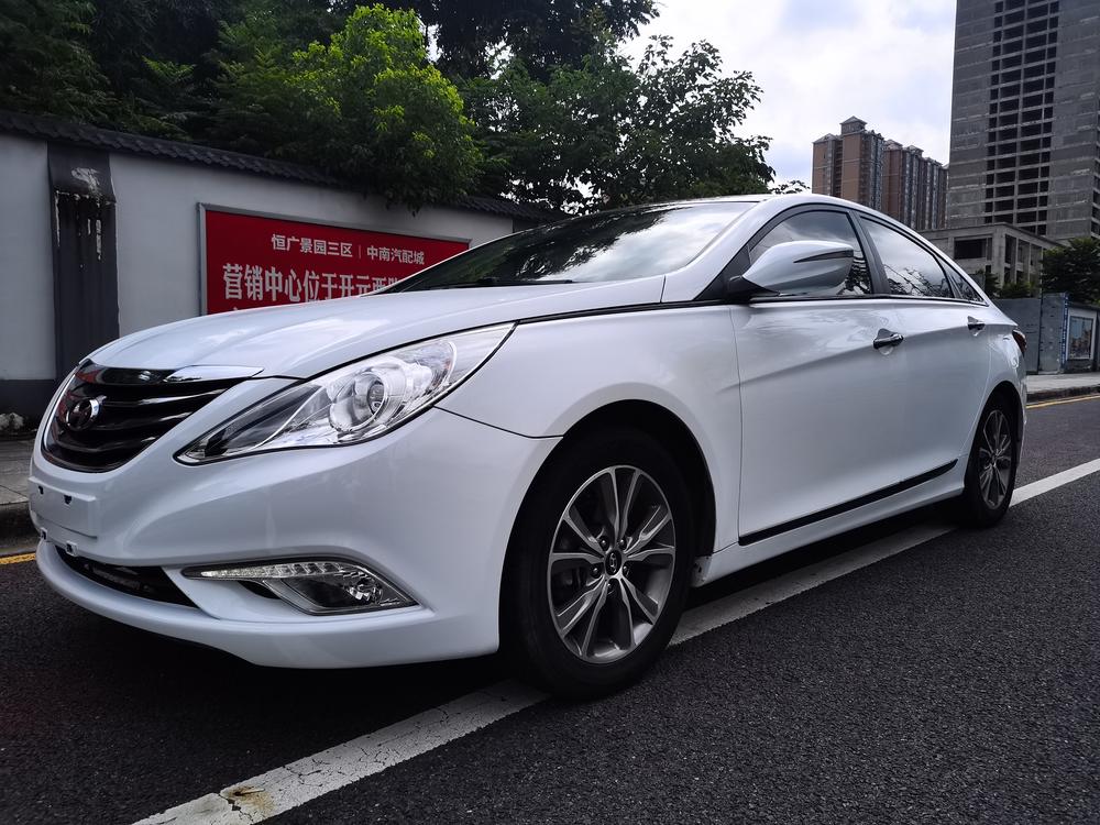 Hyundai Sonata YF