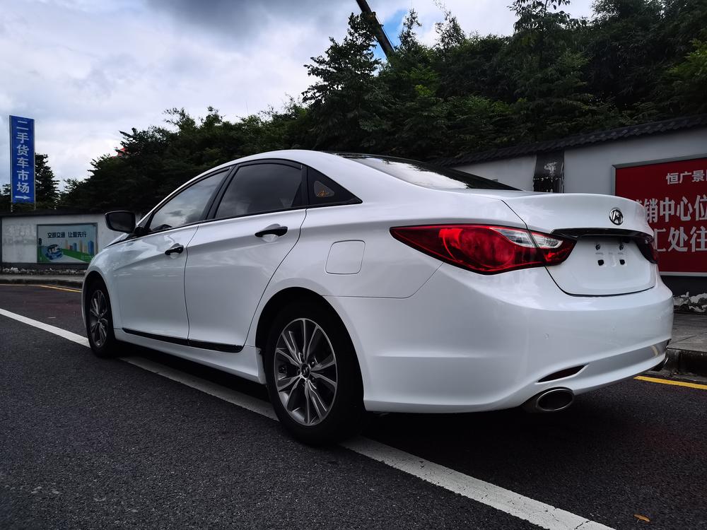 Hyundai Sonata YF