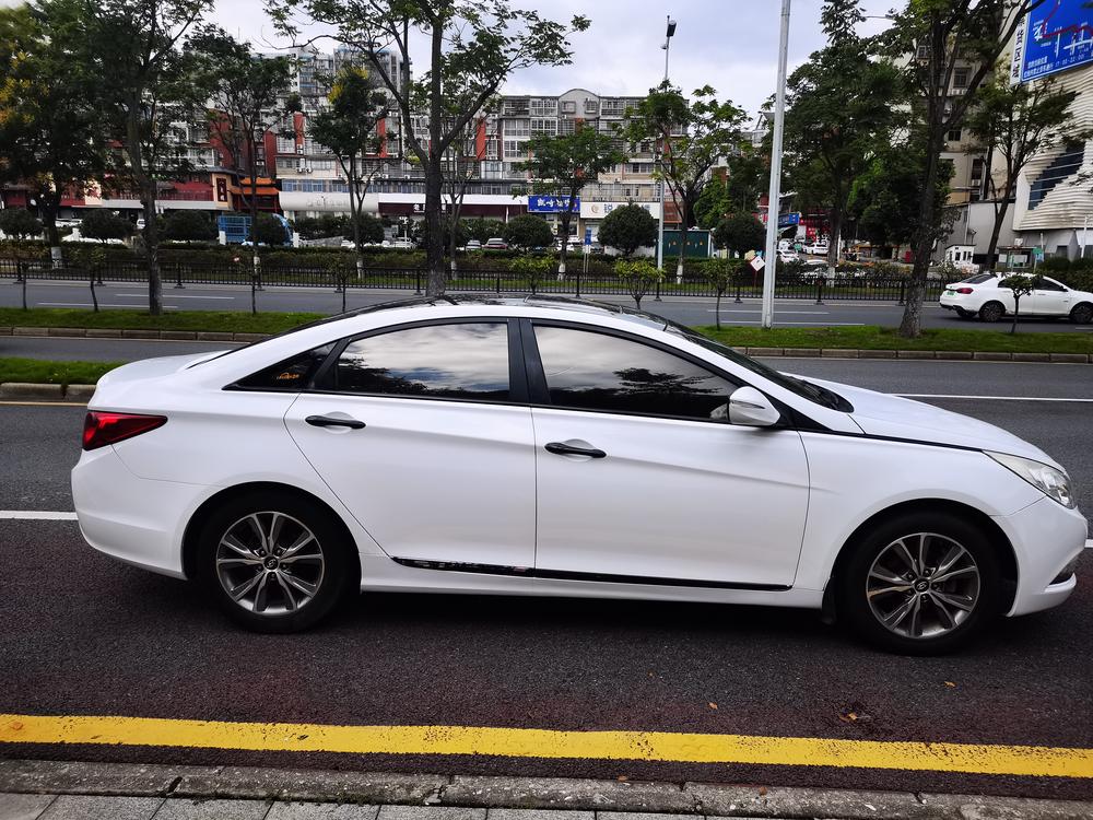 Hyundai Sonata YF