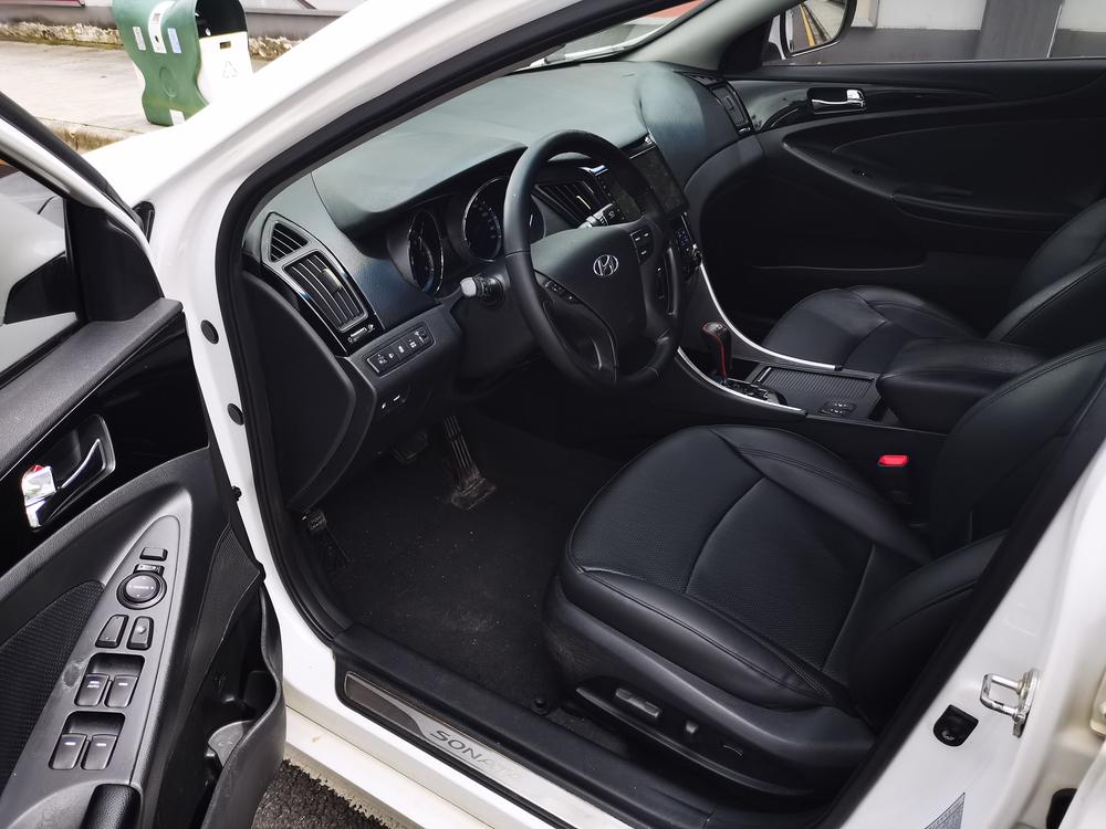 Hyundai Sonata YF