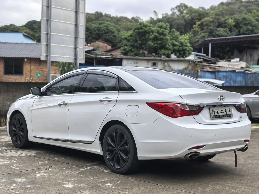 Hyundai Sonata YF