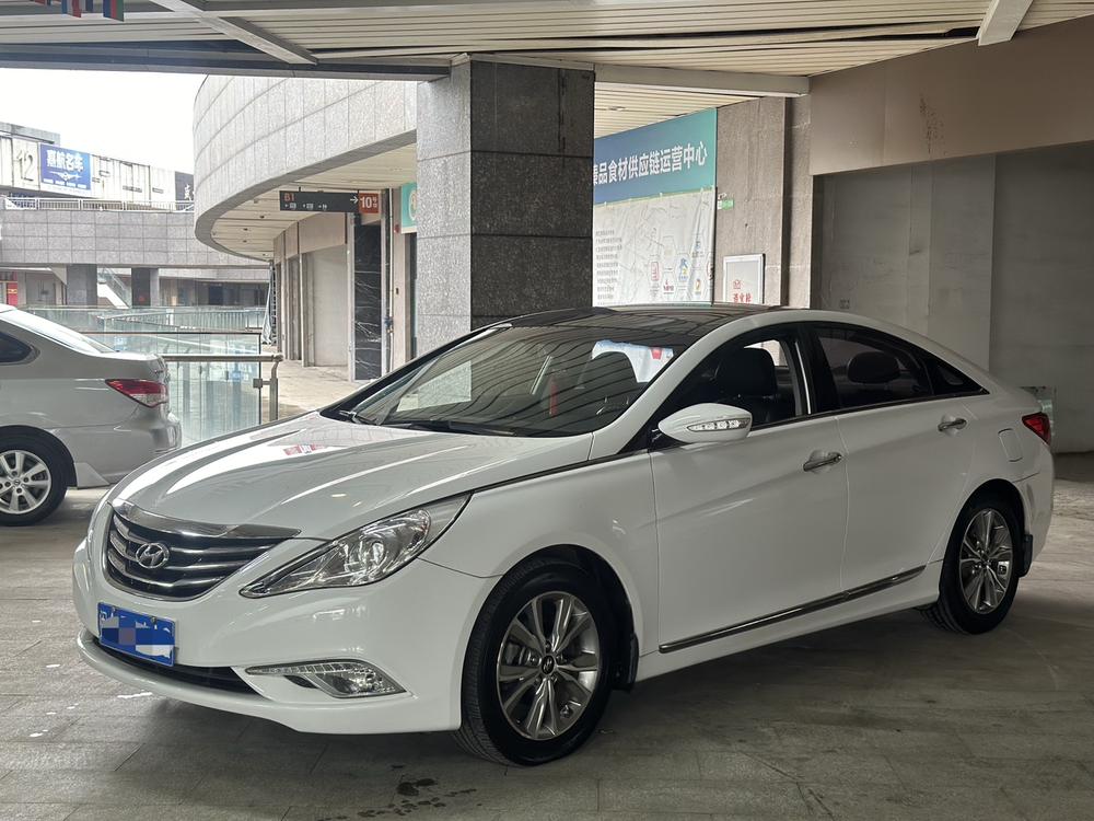 Hyundai Sonata YF