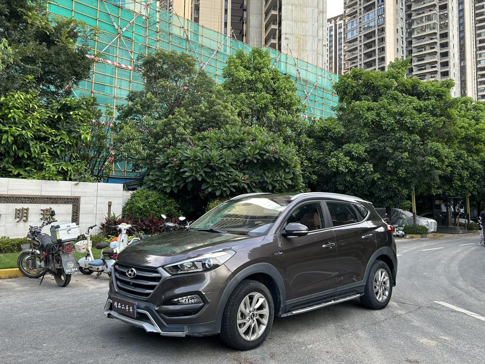 Hyundai Tucson