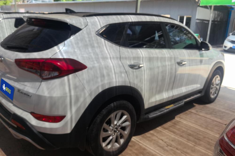 Hyundai Tucson