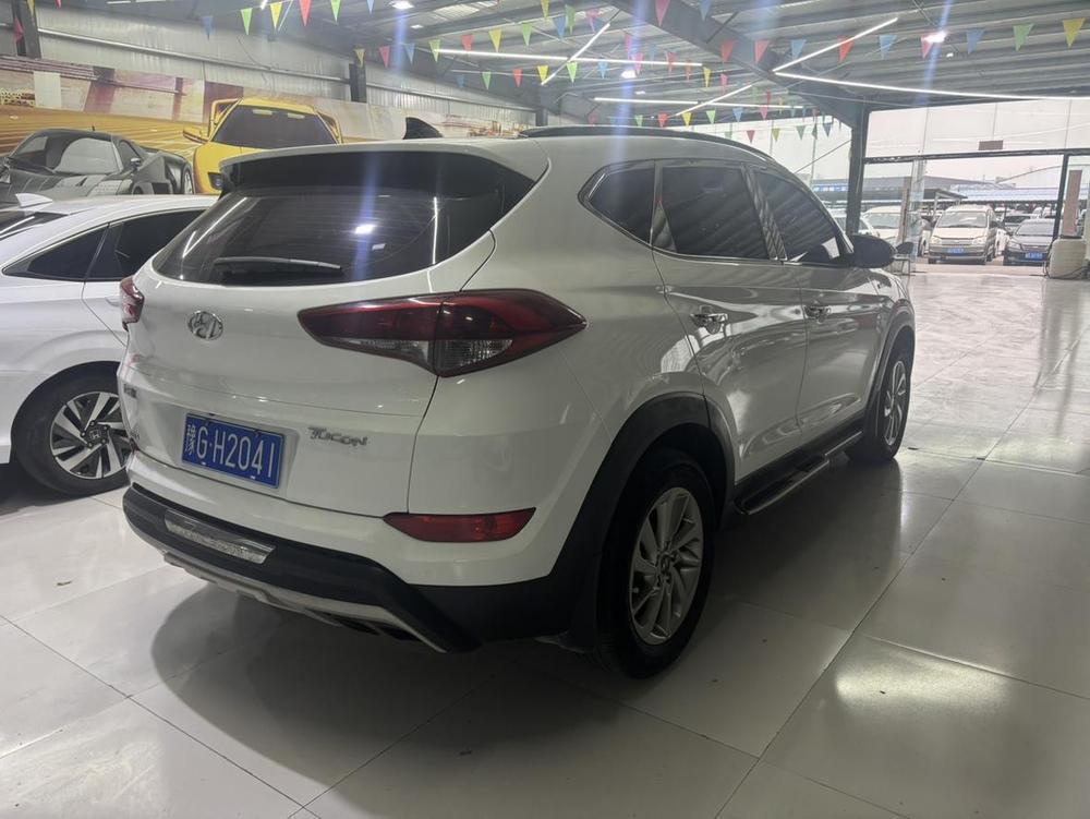 Hyundai Tucson