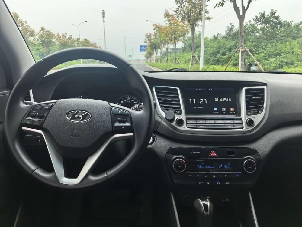 Hyundai Tucson