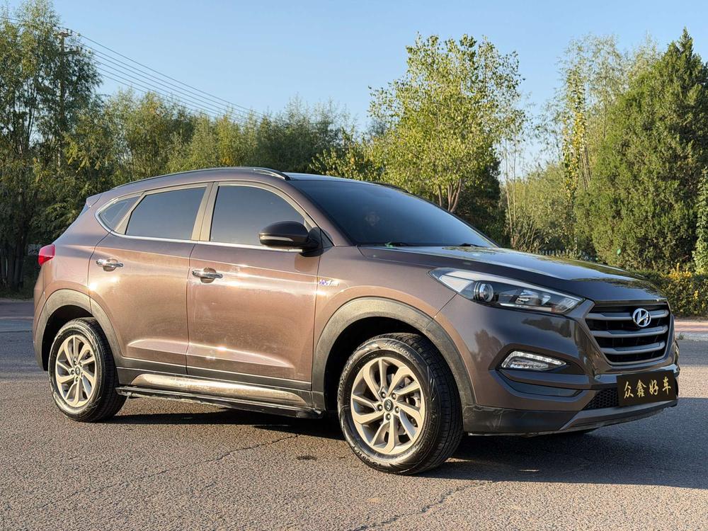Hyundai Tucson