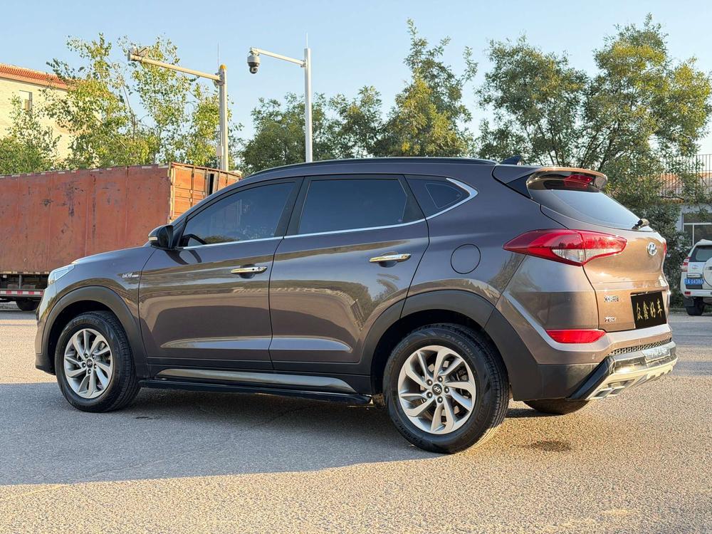 Hyundai Tucson