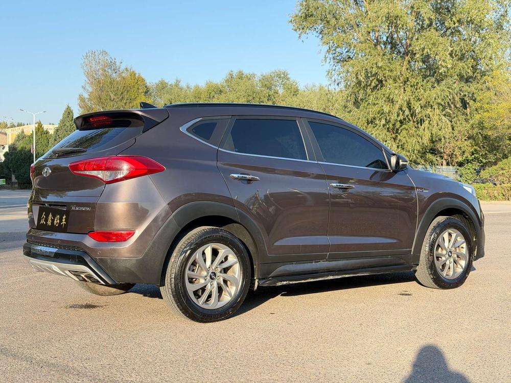 Hyundai Tucson