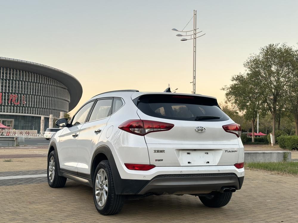 Hyundai Tucson