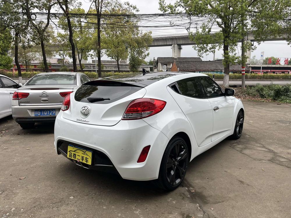 Hyundai Veloster