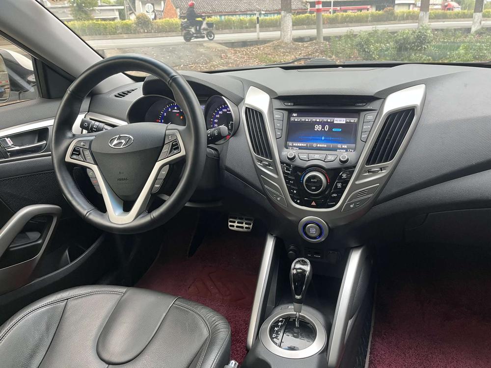 Hyundai Veloster