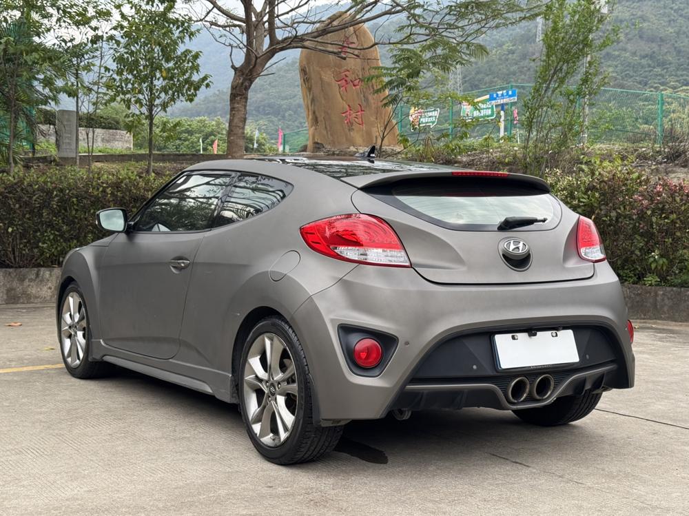 Hyundai Veloster