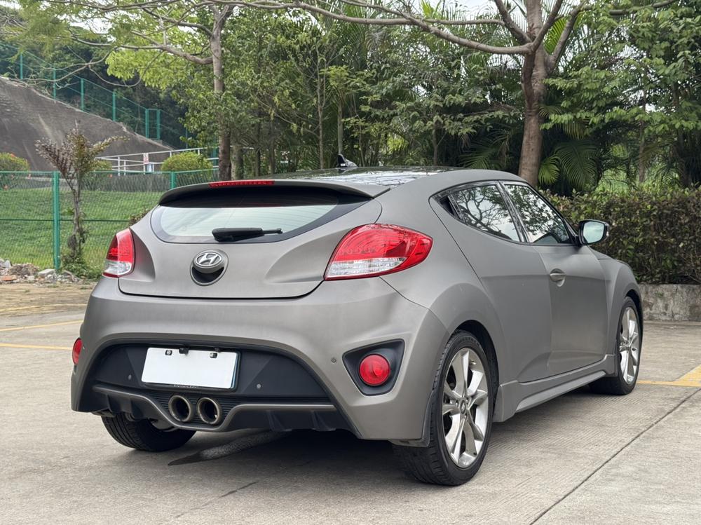 Hyundai Veloster