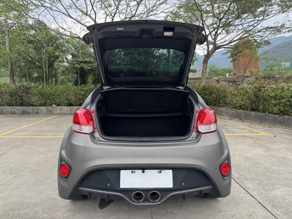 Hyundai Veloster