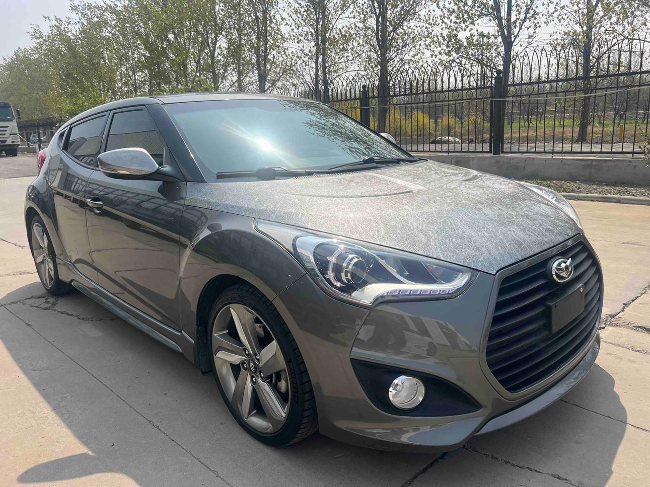 Hyundai Veloster