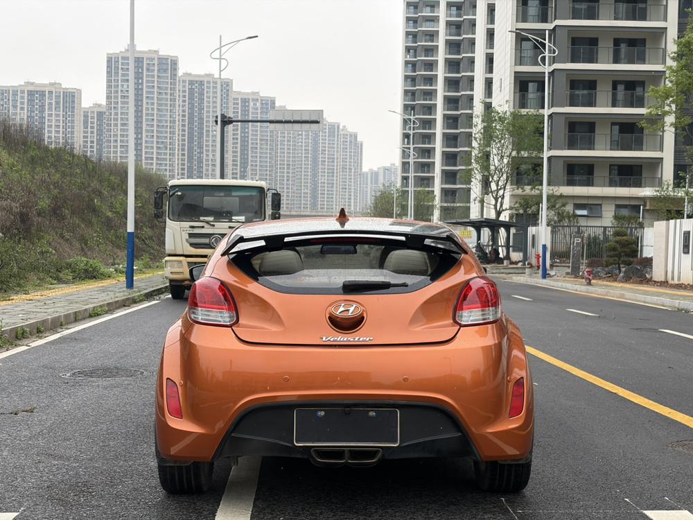 Hyundai Veloster