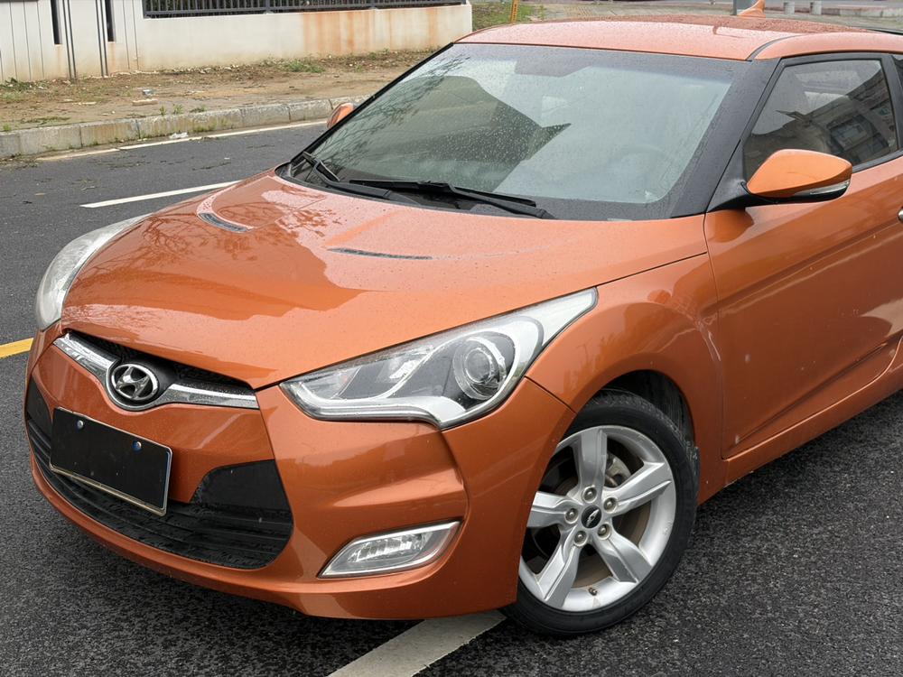 Hyundai Veloster