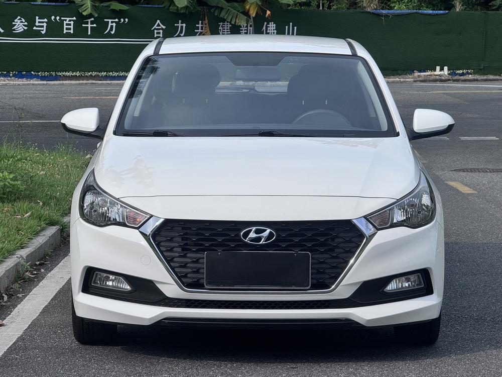 Hyundai Verna RV