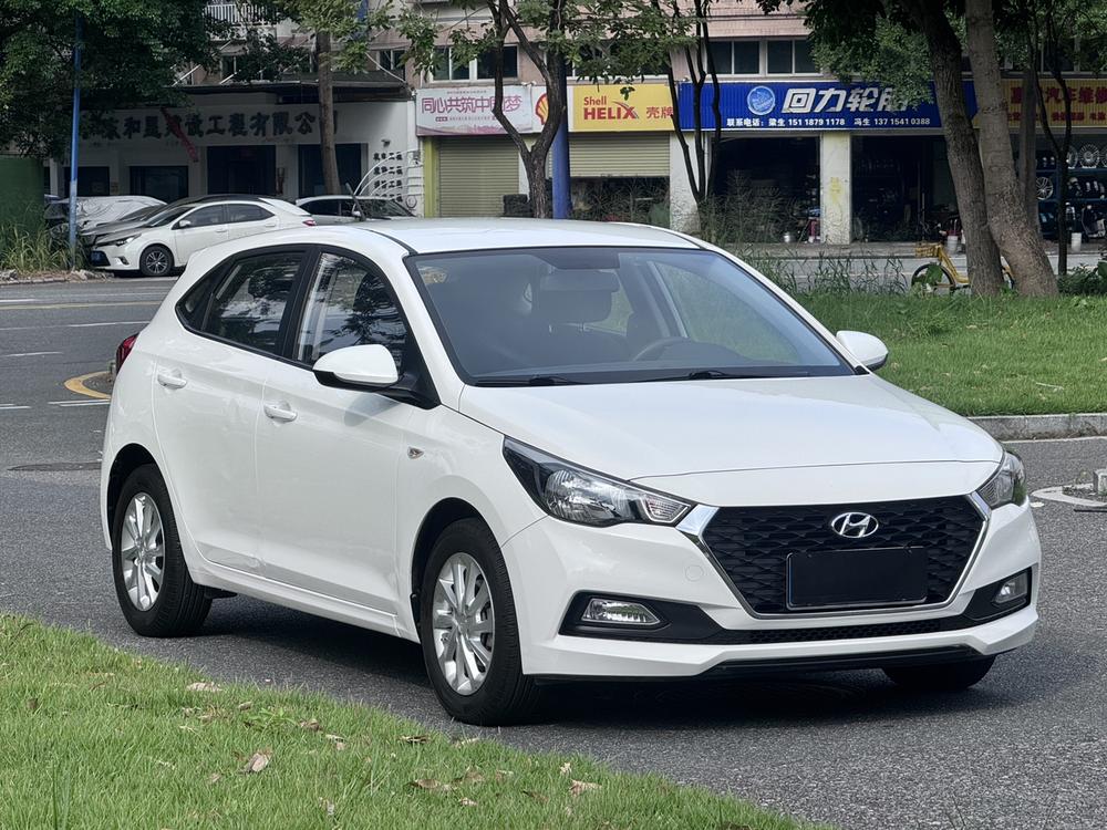 Hyundai Verna RV