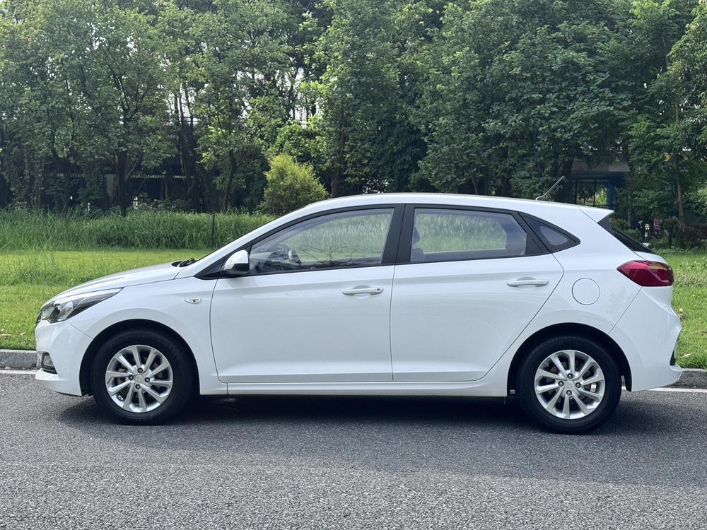 Hyundai Verna RV