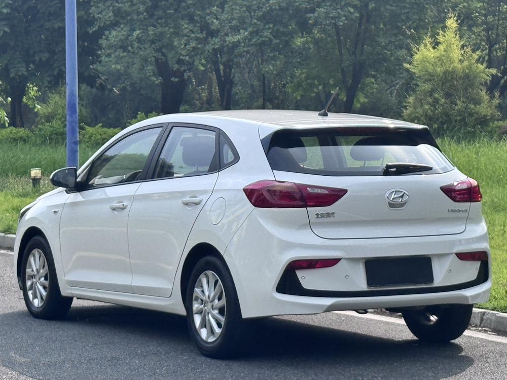 Hyundai Verna RV