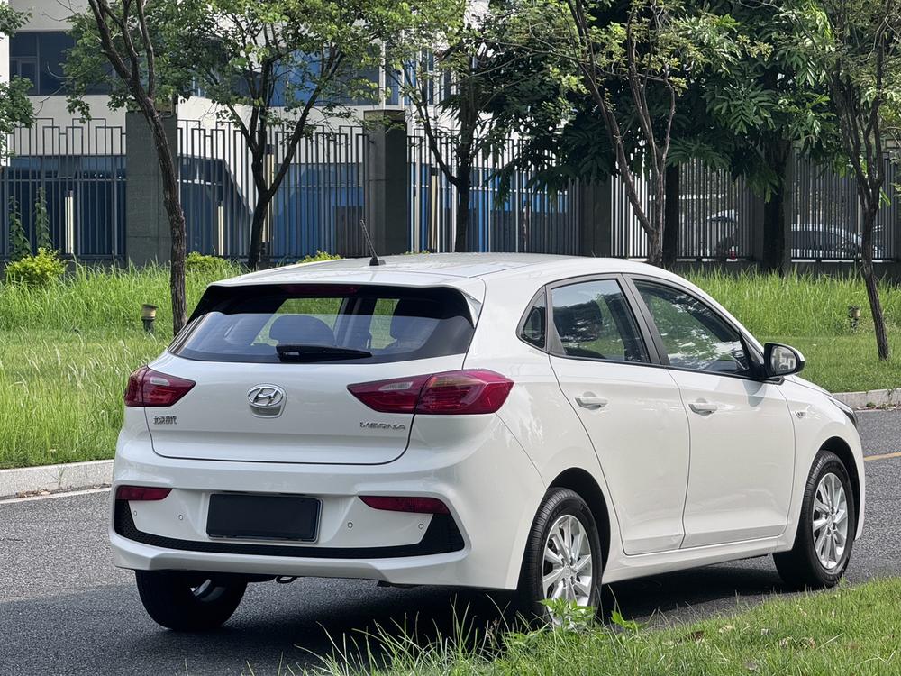 Hyundai Verna RV