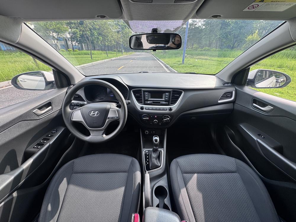 Hyundai Verna RV