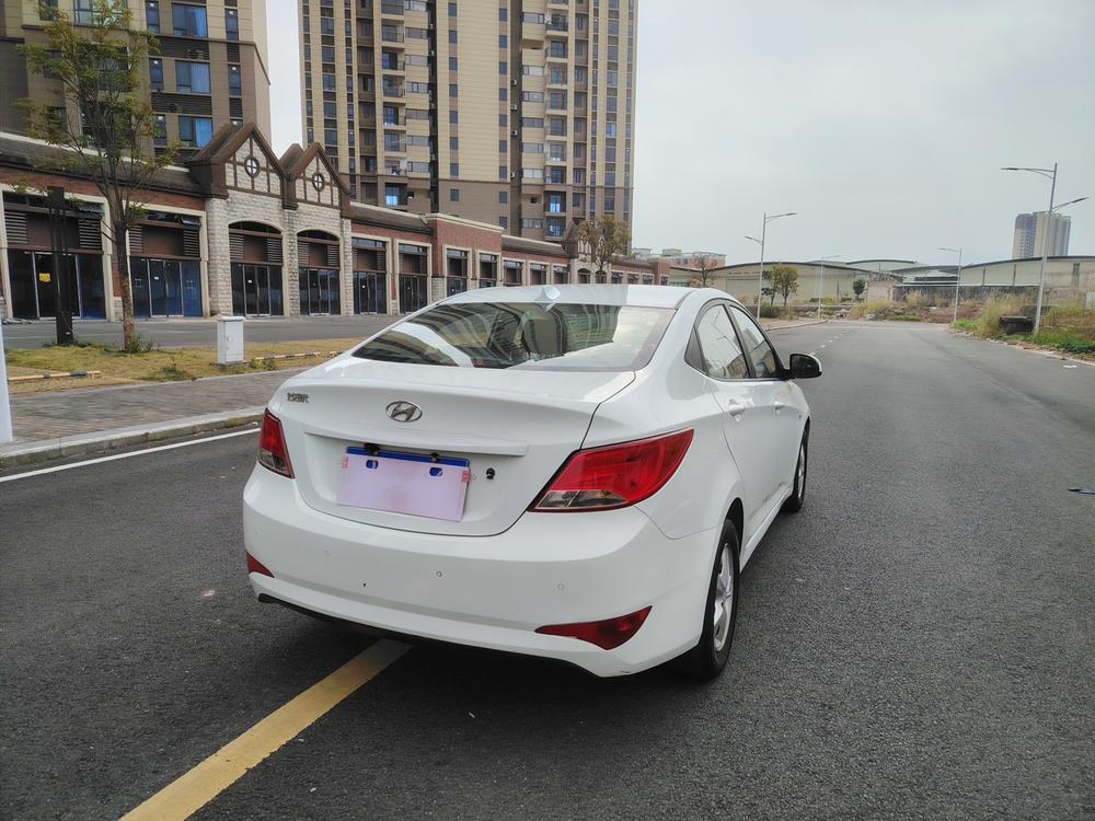 Hyundai Verna