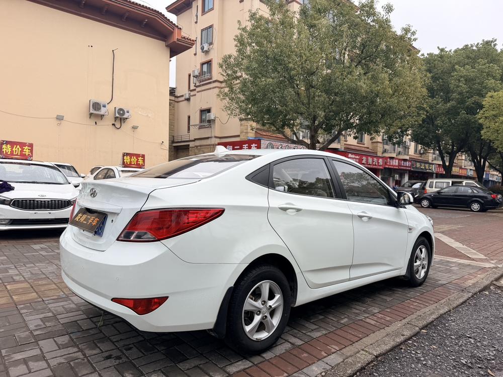 Hyundai Verna