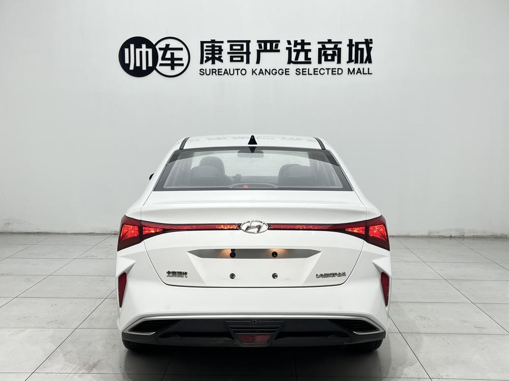 Hyundai Verna