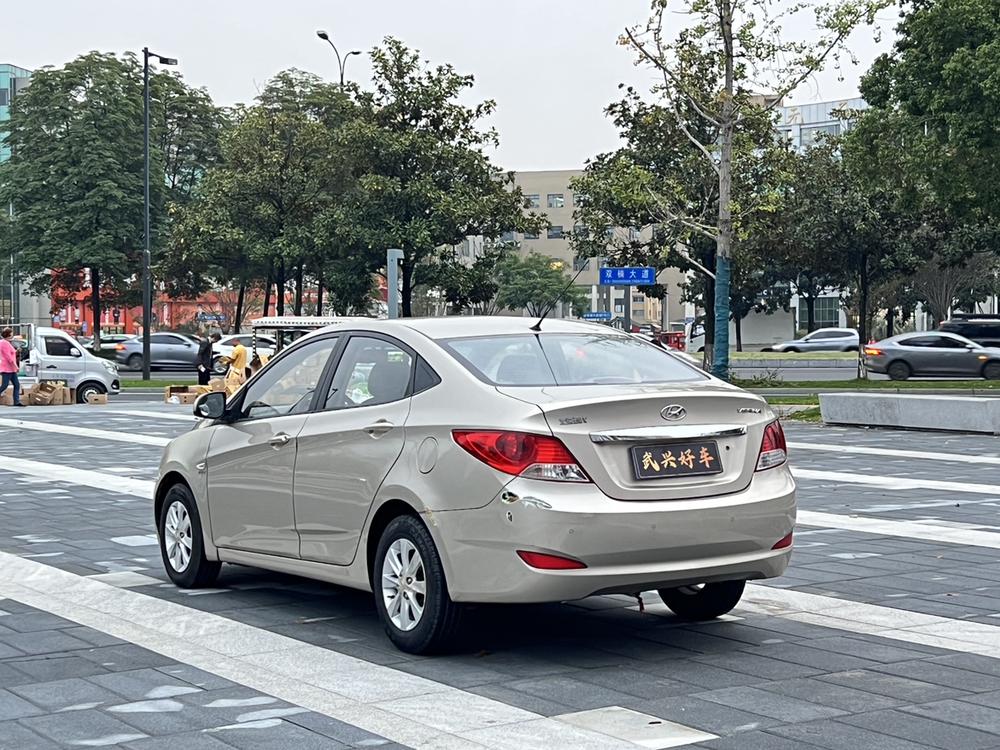 Hyundai Verna