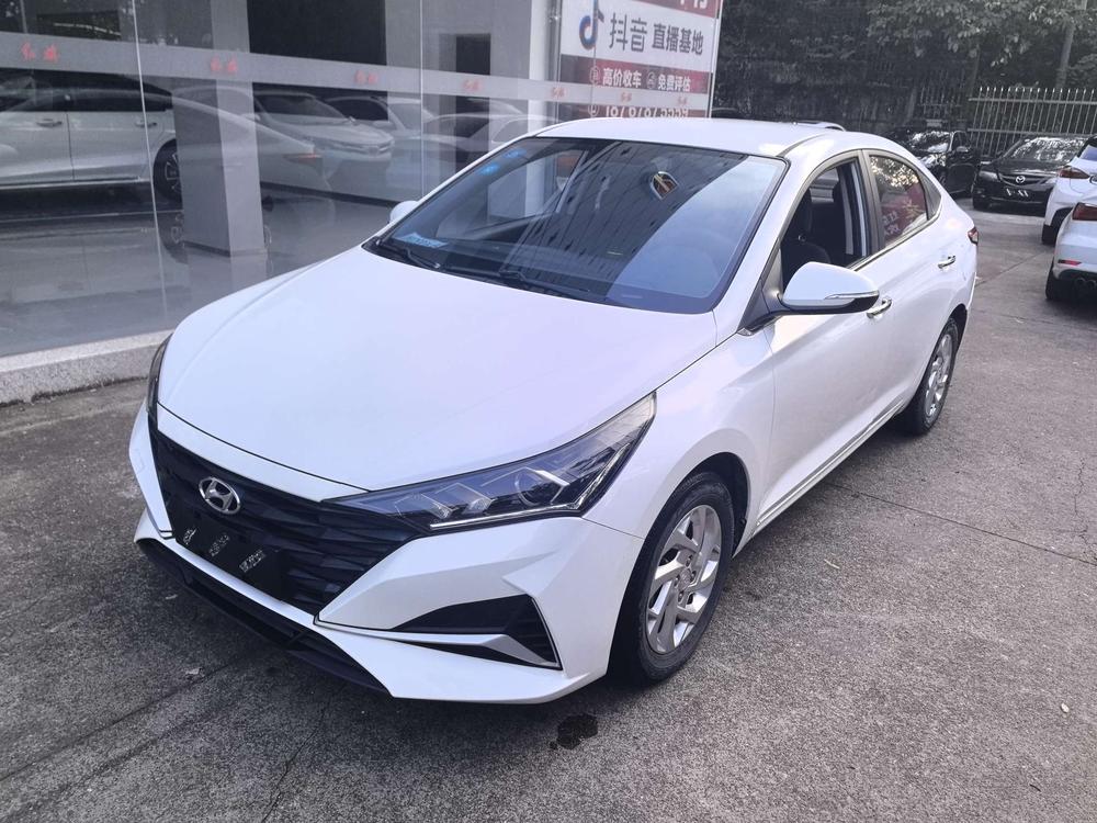 Hyundai Verna