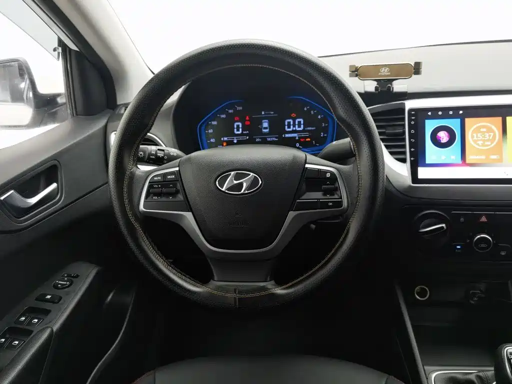 Hyundai Verna
