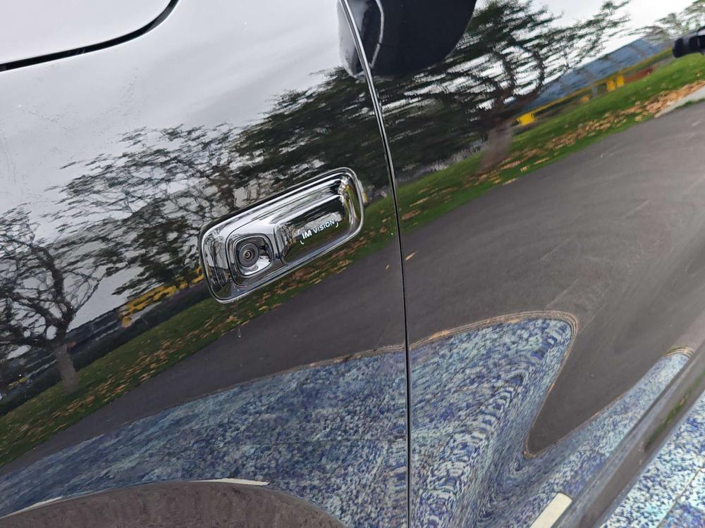 IM Motors IM LS8