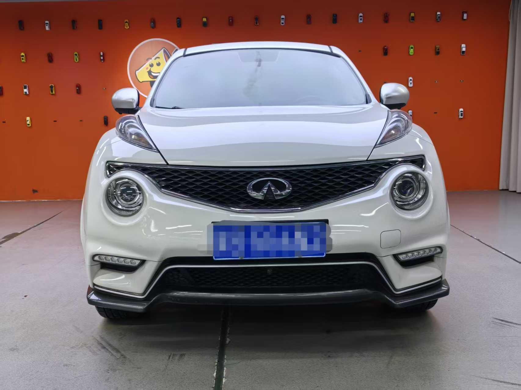 Infiniti Infiniti ESQ