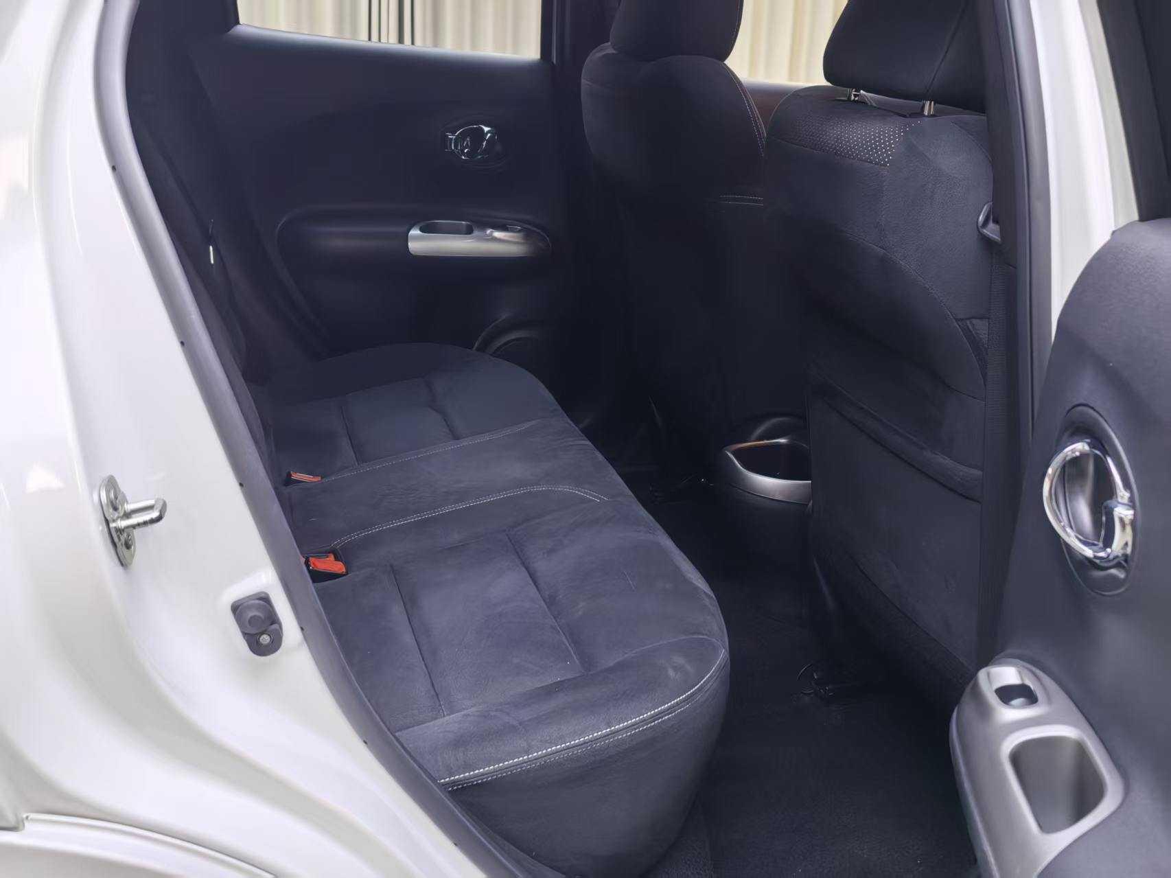 Infiniti Infiniti ESQ