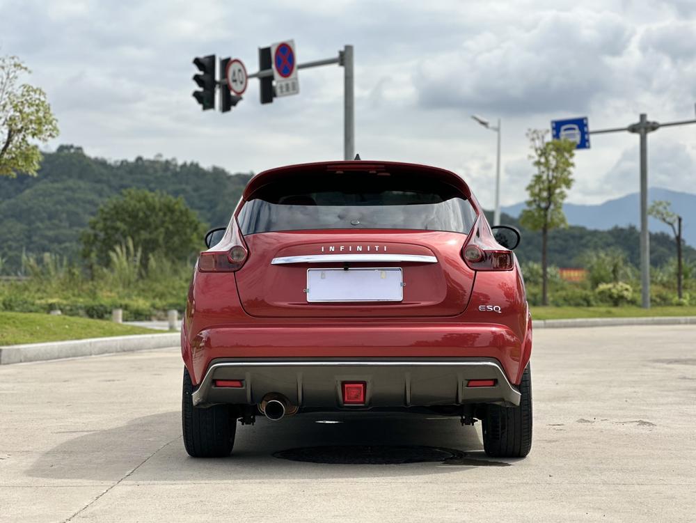 Infiniti Infiniti ESQ