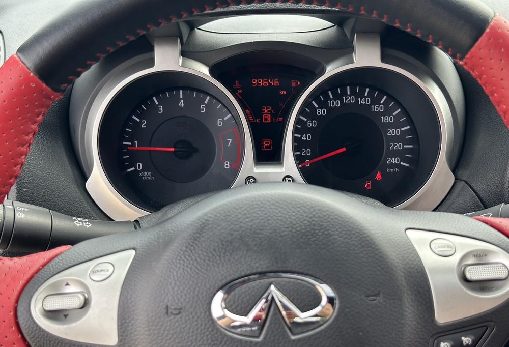 Infiniti Infiniti ESQ