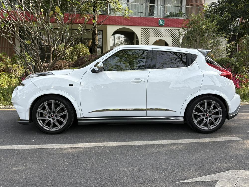 Infiniti Infiniti ESQ