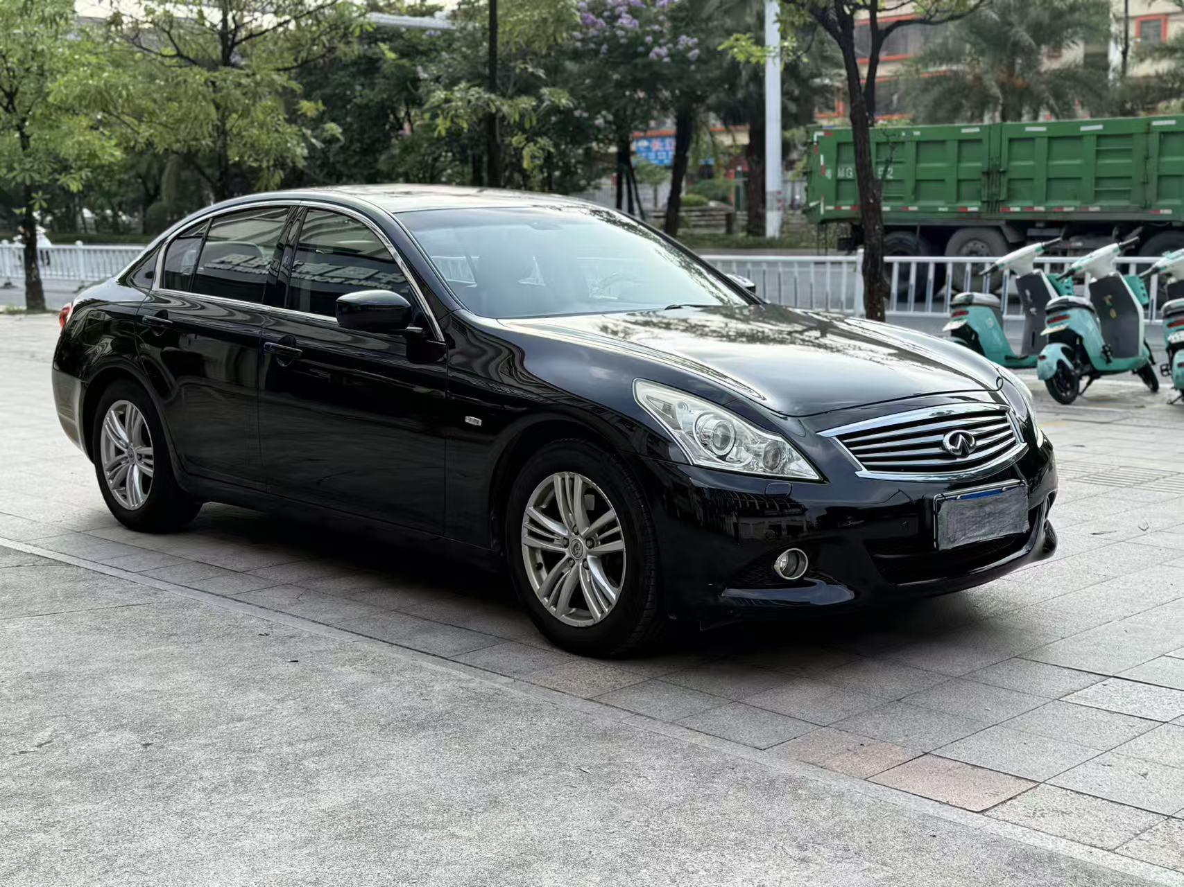 Infiniti Infiniti G-Series