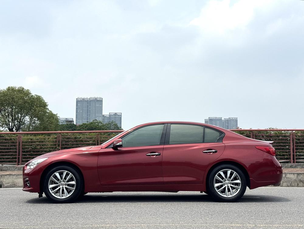 Infiniti Infiniti Q50