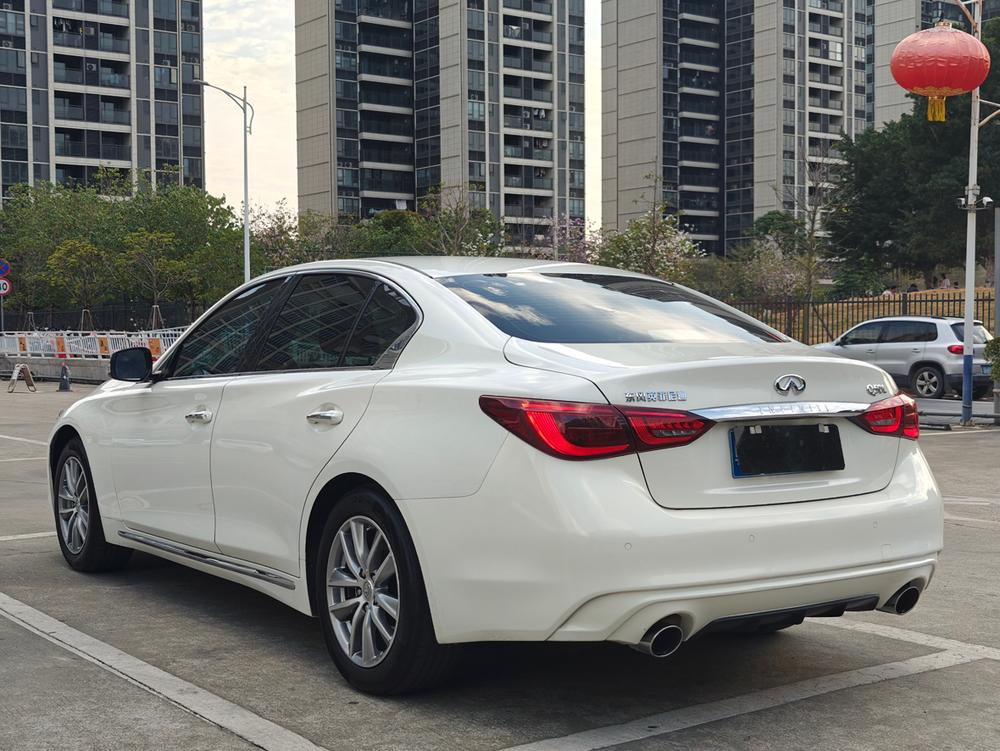 Infiniti Infiniti Q50L