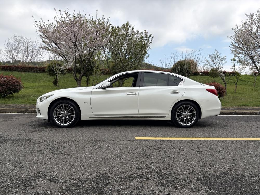 Infiniti Infiniti Q50L