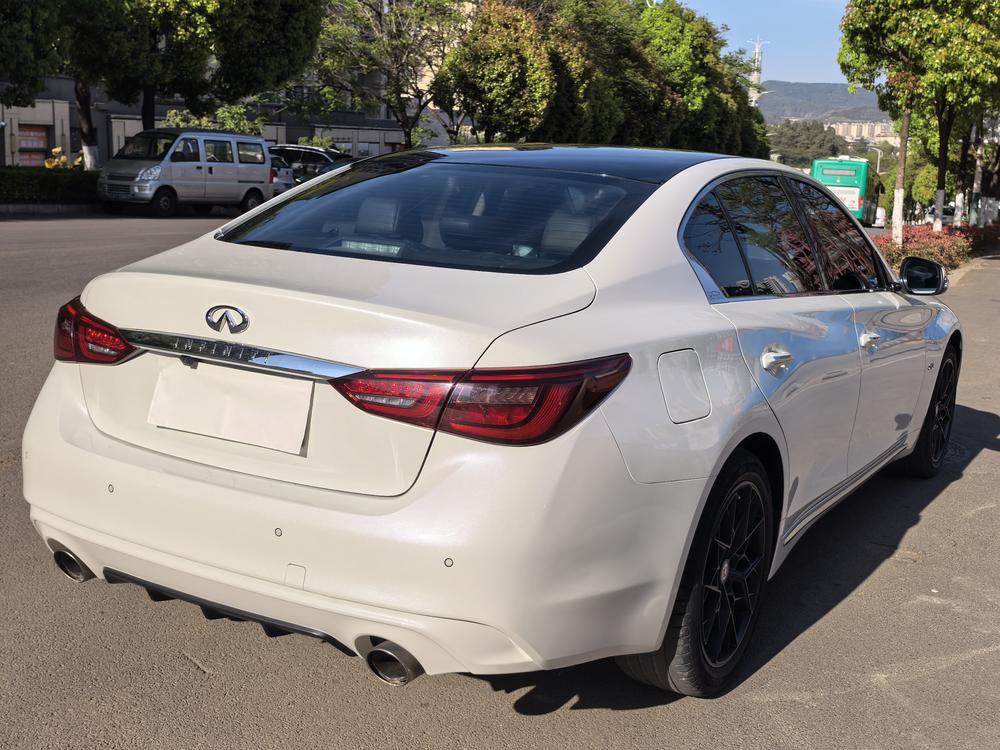 Infiniti Infiniti Q50L