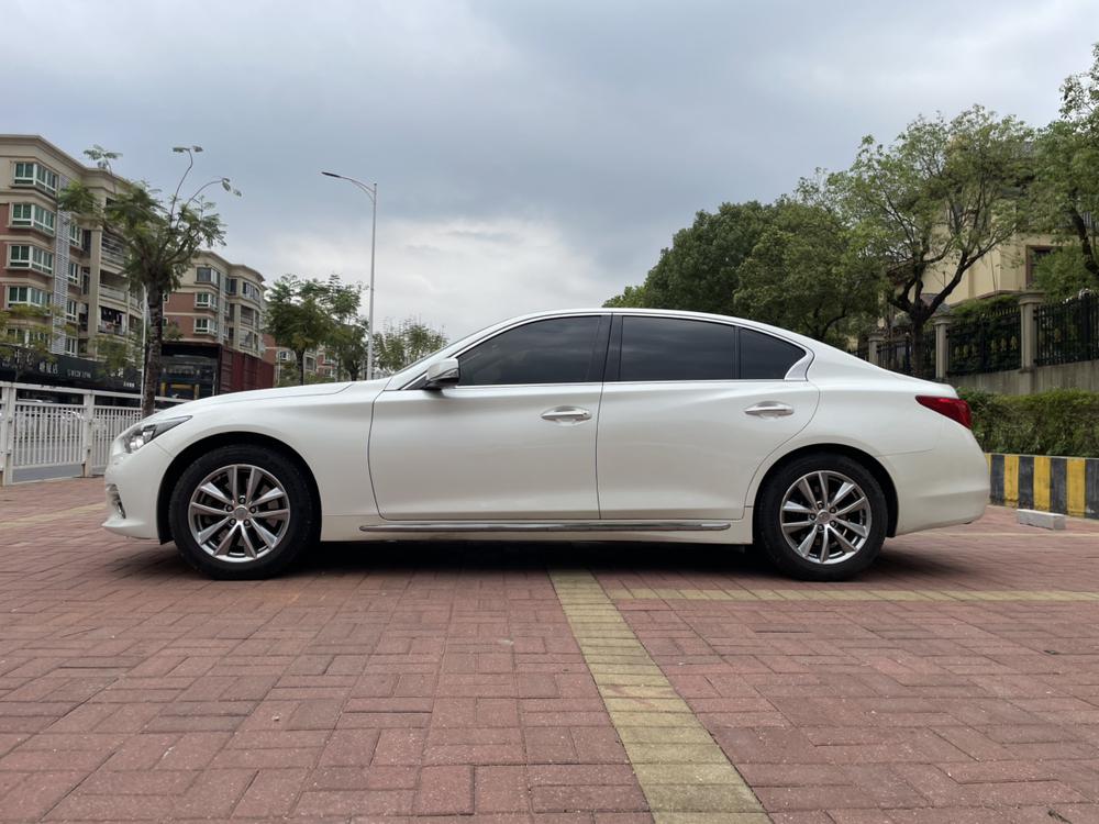 Infiniti Infiniti Q50L