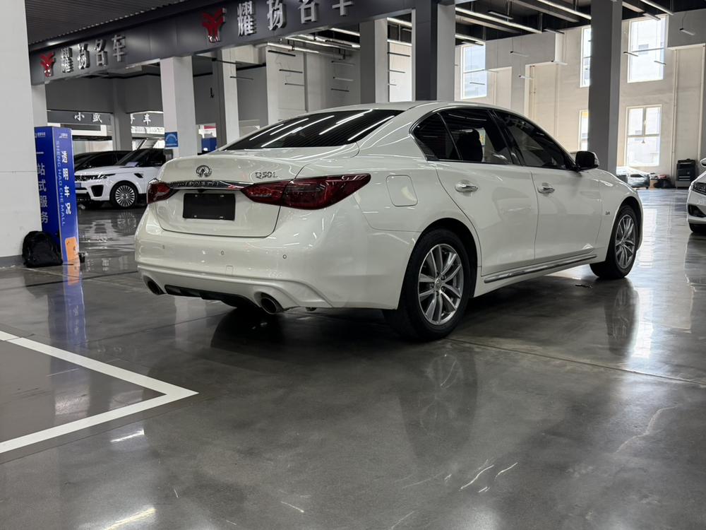 Infiniti Infiniti Q50L